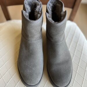 UGG Women's Gray Winter Boots